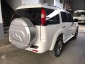 Well-kept Ford Everest AT 2011 for sale-4