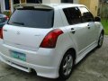 Well-maintained Suzuki Swift 2006 for sale-2