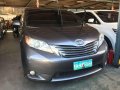 Toyota Sienna 2011 XLE Full Option Auto Door Dual Sunroof Leather Seat-2