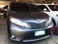 2011 Toyota Sienna XLE AT Full Option For Sale -3