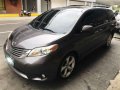2011 Toyota Sienna XLE AT Full Option For Sale -4