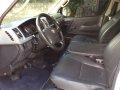 Good as new Toyota Hiace Commuter 2012 for sale-4