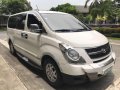 2011 HYUNDAI Starex VGT TCi turbo diesel vs Urvan Alphard Super Grandia E150-1