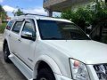 Isusu Alterra 2011 Pearlwhite SUV For Sale -0