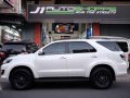 Toyota Fortuner 2014 4x4 Pearl White-4