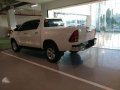 Like new Toyota Hilux for sale-4