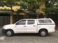 Toyota HILUX with camper shell-2