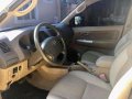 2011 Toyota Hilux G 3.0 4x4 AT (Top of the line)-2