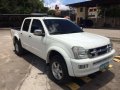 Isuzu Dmax LS 2004 model In good running condition-2
