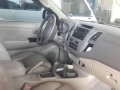 Toyota Fortuner V 2006 for sale-4