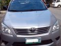 2012 Toyota Innova E, manual transmission, -0