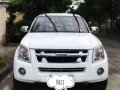 2010 Isuzu DMAX LS 92K  High End Model-1