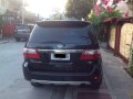 Toyota Fortuner G 2011 automatic 2.5L D-4D turbo diesel engine, 4/2-2