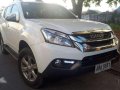 2016 Isuzu Mux 2.5L LS Automatic vs 2015_2017 montero fortuner-3