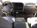 2002 TOYOTA Hiace GRANDIA 3.0 Diesel- Manual - Super Fresh-10