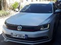 2016 Volkswagen Jetta 1.6 Diesel Automatic vs 2017_2018-2