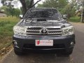 Toyota Fortuner 2011 V AT for sale-1