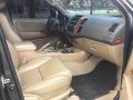 Toyota Fortuner 2011 V AT for sale-8
