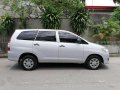 Toyota Innova 2014 J Diesel MT Silver For Sale -2