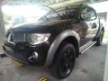Mitsubishi Strada pickup 4x4 AT 2009 FOR SALE-2