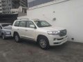 TOYOTA Land Cruiser 200 with unit available brand new 2018 full option Lc200-8
