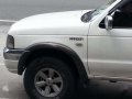 2004 Ford Ranger Trekker 4x4 Pick-up Truck White MT-1