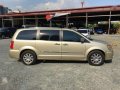 Good as new Chrysler Town And Country 2012 for sale-5
