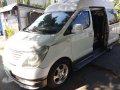 2010 Hyundai Starex Limousine AT White For Sale -0