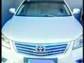 Toyota Camry 2.4V Automatic White For Sale -1