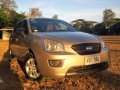 Kia Carens 2008 CRDI MT Beige For Sale -3