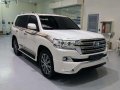 2018 Toyota Land Cruiser VX-1