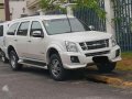 Isuzu Altera AT 2014 Diesel White For Sale -1