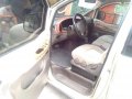 Well-kept Hyundai Starex GOLD 2005 for sale-6