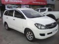 Toyota Innova J Diesel 2005 White For Sale -1