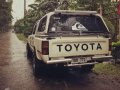 Toyota Hilux 1992 2.4 Diesel White For Sale -2