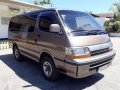 Toyota Hiace super custom 4x4 3L (hyundai grace pregio starex elgrand 2002-4