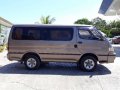 Toyota Hiace super custom 4x4 3L (hyundai grace pregio starex elgrand 2002-0