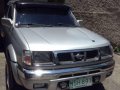 Nissan Frontier 4x4 automatic for sale -3