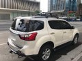 Well-kept Isuzu MU-X 2015 for sale-5