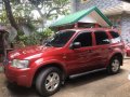  Ford Escape 4X4 Well Maintained For Sale -0
