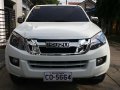 2016 Isuzu Dmax Ls 4x2 automatic.-3