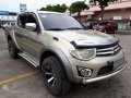 Mitsubishi Strada GLS 4x4 2010 model accesories all power airbag load.-0