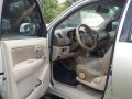 Toyota Fortuner V 2007 4x4 AT Silver For Sale -6