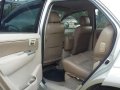 Toyota Fortuner V 2007 4x4 AT Silver For Sale -5