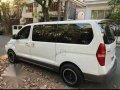 Hyundai Starex gold 2010 for sale -5