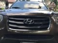 Hyundai Santa Fe 2010 Top of the Line For Sale -10