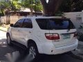 Toyota Fortuner 2011 G AT White For Sale -2