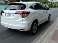 2016 Honda Hrv 1.8 AT White SUV For Sale -3