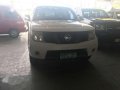 Nissan Navara LE 4x2 2013 White For Sale -0