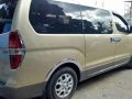 Hyundai Grand Starex GOLD 2010 For Sale -3